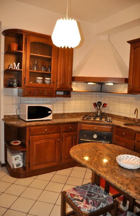 La Casa di Sarita Apartment Pavia Bagian luar foto