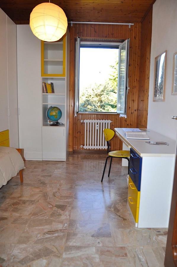 La Casa di Sarita Apartment Pavia Bagian luar foto