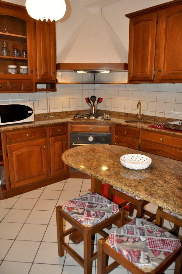 La Casa di Sarita Apartment Pavia Bagian luar foto
