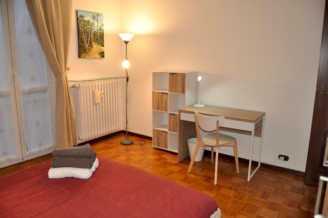 La Casa di Sarita Apartment Pavia Bagian luar foto