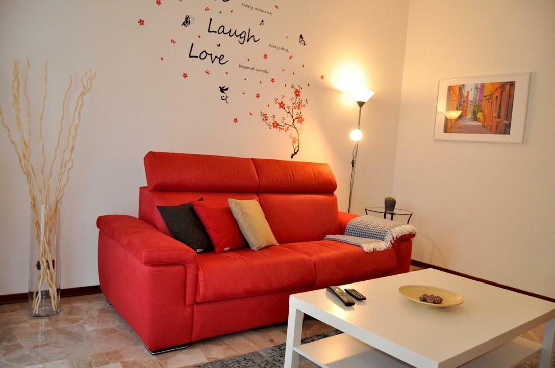 La Casa di Sarita Apartment Pavia Bagian luar foto